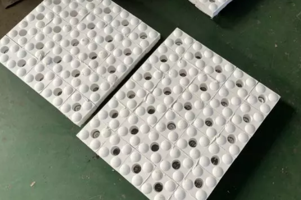 氧化铝耐磨陶瓷衬板