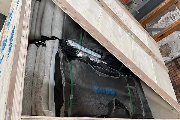 非金属柔性蒙皮