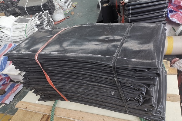 非金属柔性蒙皮